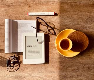 Entre liseuse et livre papier, ce qui change pour le lecteur