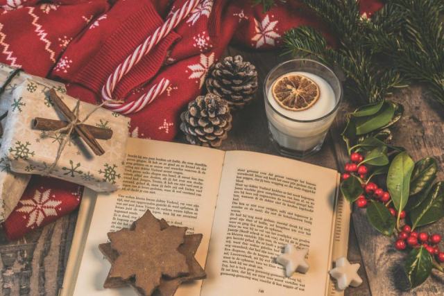 Quels livres lire à Noël quand on est adulte ? Nos coups de coeur